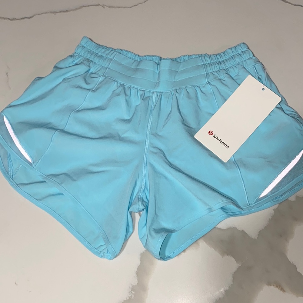 Womens Lululemon shorts New.!